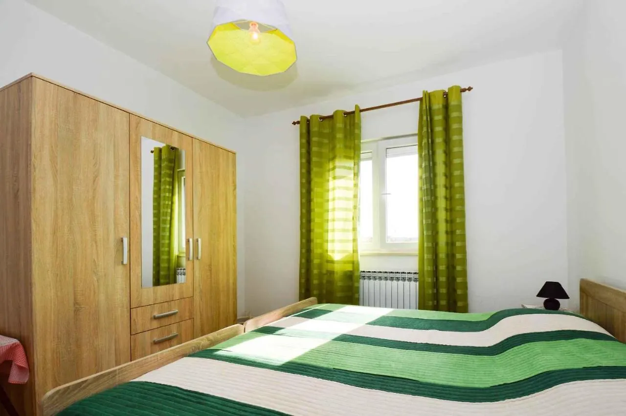 Apartment In Pula With Two-Bedrooms 3 Pjescana Uvala Croatia