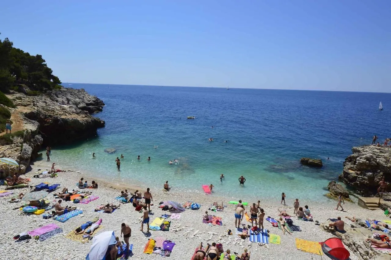 Apartment In Pula With Two-Bedrooms 3 Pjescana Uvala 0*,  Croatia