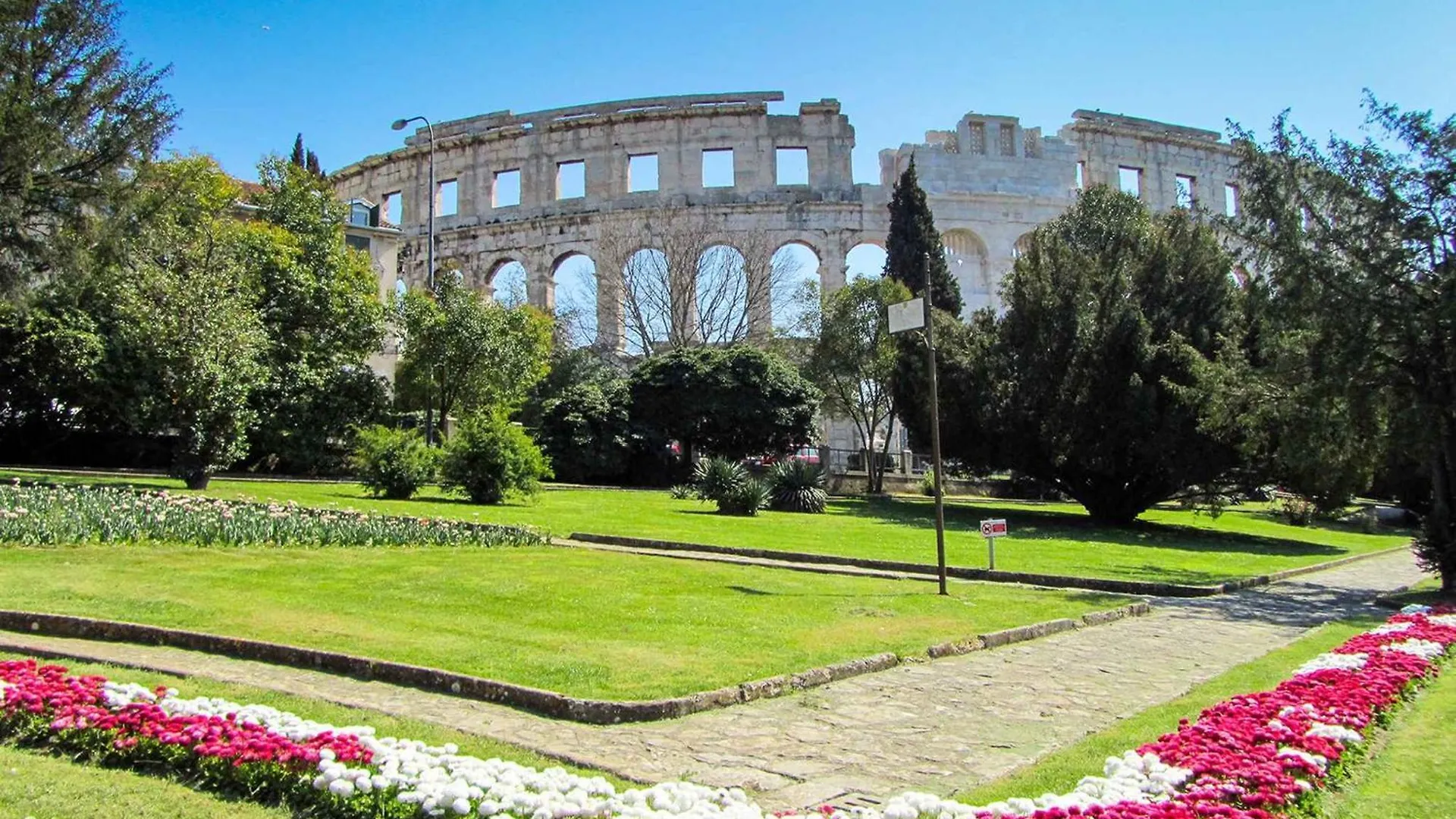 Apartment In Pula With Two-Bedrooms 3
