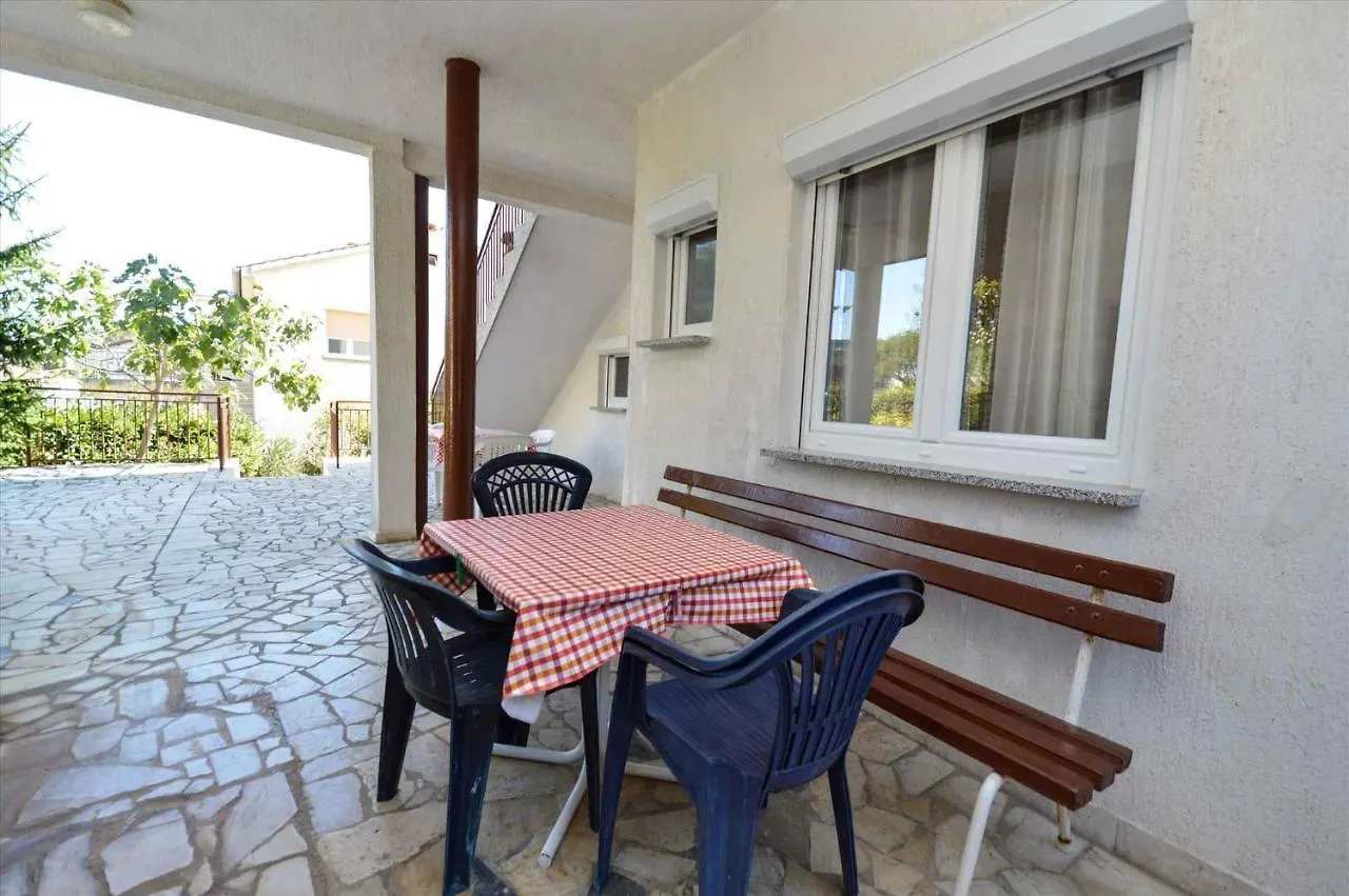 Apartment In Pula With Two-Bedrooms 3 Pjescana Uvala